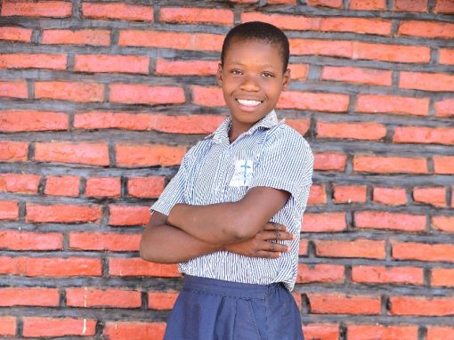 VELENA UWERA